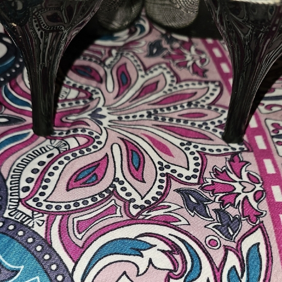 Predictions Elegant Black and White Peep-Toe Women's Shoes Size 9 - Picture 5 of 6